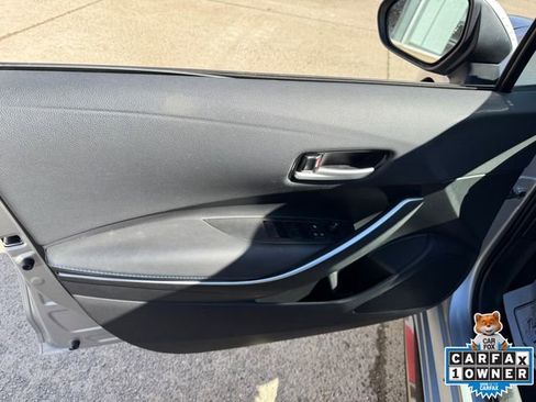 Used 2022 Toyota Corolla SE w/ SE Premium Package image 10