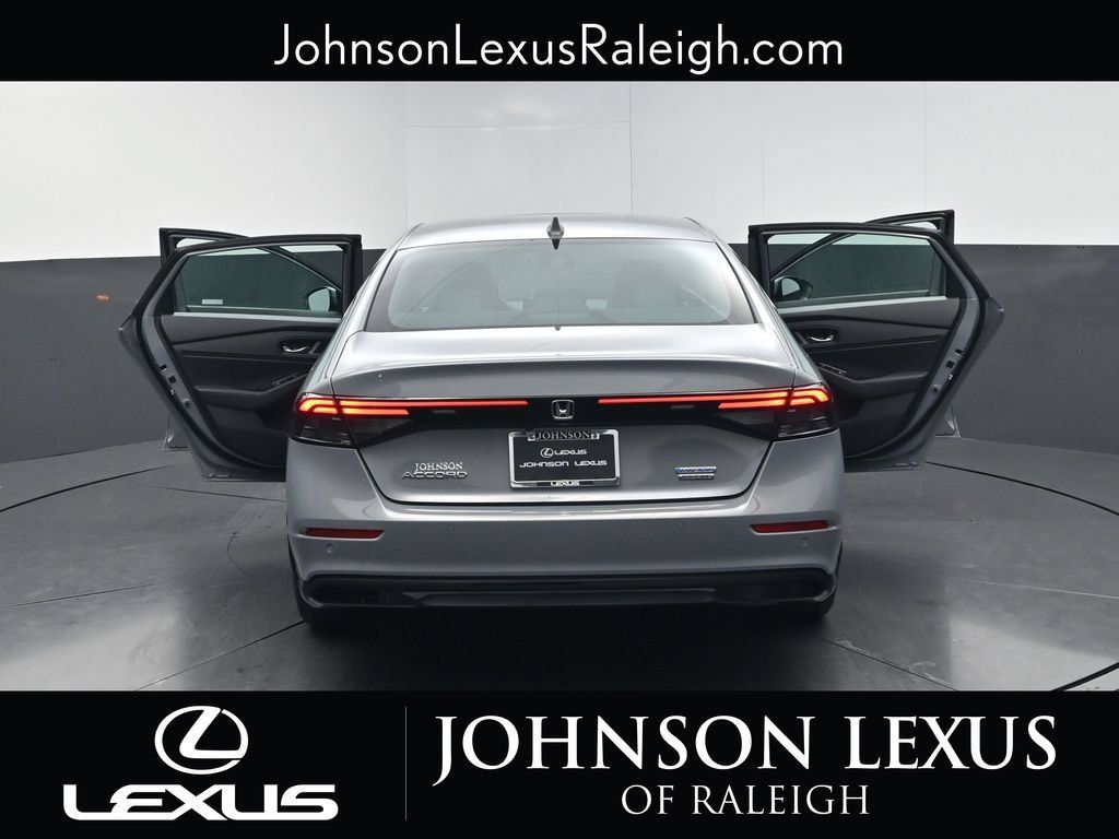Used 2023 Honda Accord Touring image 34