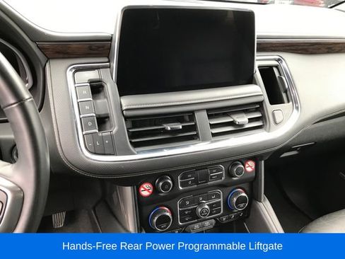 Used 2024 Chevrolet Suburban Premier image 9