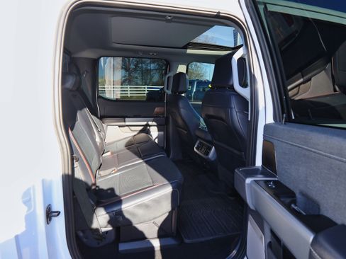 Used 2024 Ford F250 Lariat w/ Sport Appearance Package image 35