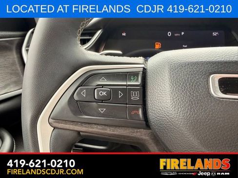 Used 2023 Jeep Grand Cherokee L Limited AWD/4WD image 24