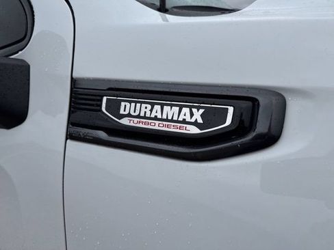 Used 2023 GMC Sierra 1500 AT4 w/ Technology Package AWD/4WD image 11