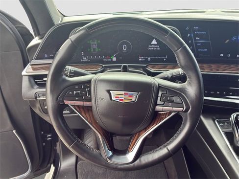 Used 2022 Cadillac Escalade Sport Platinum image 11