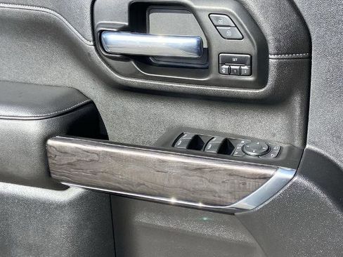 Used 2020 Chevrolet Silverado 2500 LTZ image 19