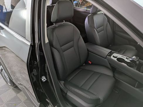 Used 2023 Nissan Rogue SV w/ SV Premium Package AWD/4WD image 30