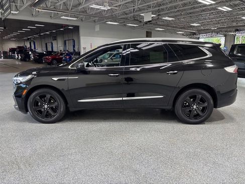Used 2023 Buick Enclave Essence w/ Experience Buick Package AWD/4WD image 4