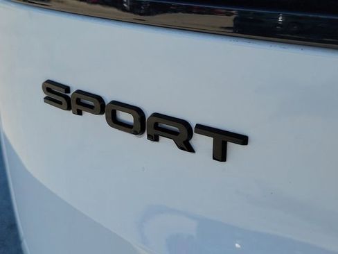 Used 2023 Land Rover Range Rover Sport SE Dynamic image 7