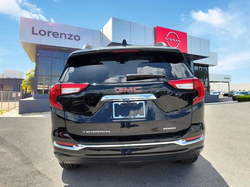 Used 2024 GMC Terrain Denali w/ Denali Premium Package AWD/4WD image 6