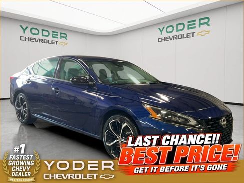 Used 2024 Nissan Altima 2.5 SR FWD image 1