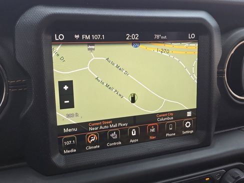 Used 2021 Jeep Wrangler Unlimited Sahara AWD/4WD image 3
