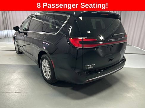 New 2027 Chrysler Pacifica Select FWD image 5