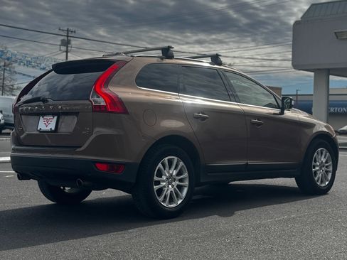 Used 2010 Volvo XC60 T6 image 5