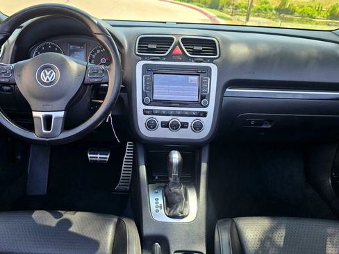 Used 2013 Volkswagen Eos FWD image 22