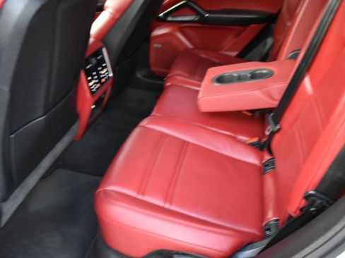 Used 2019 Porsche Cayenne AWD/4WD image 26