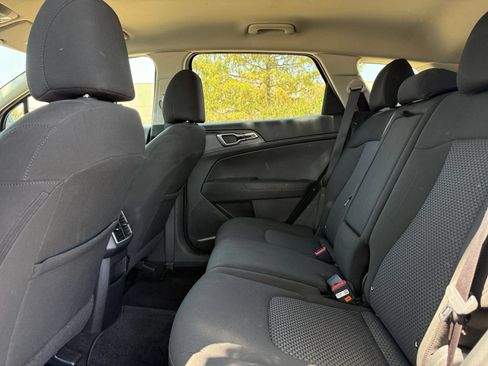Used 2025 Kia Sportage LX FWD image 25