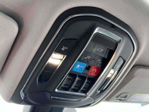 Certified 2022 Jeep Grand Cherokee L Limited image 32