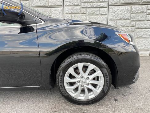 Used 2018 Nissan Sentra SV FWD image 11