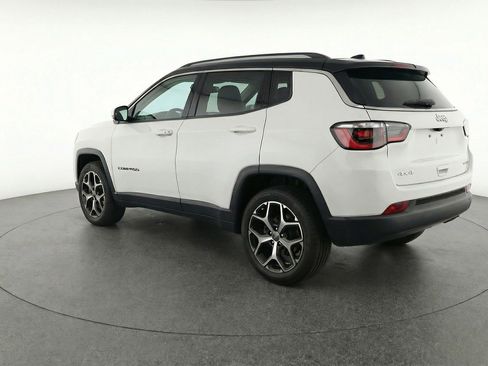 Used 2025 Jeep Compass Limited image 6