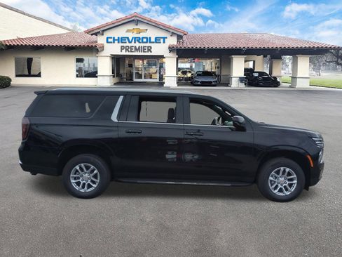 New 2026 Chevrolet Suburban LS w/ LPO, Dark Essentials Package AWD/4WD image 9