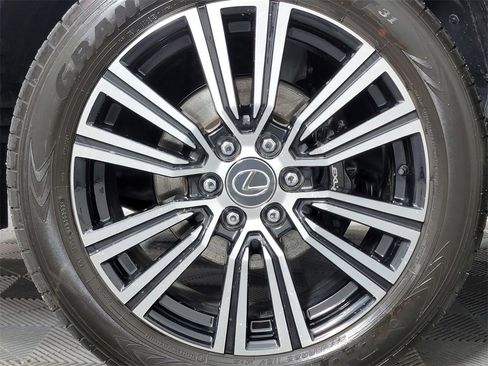 New 2025 Lexus LX 600 4WD w/ Luxury Package image 14