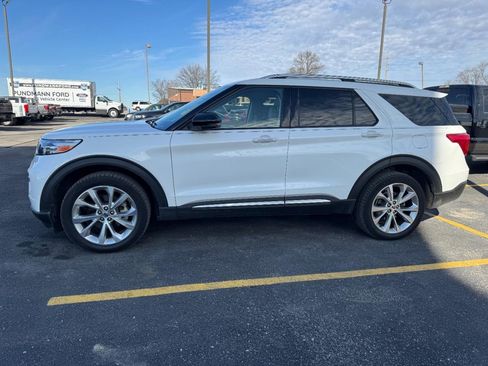 Used 2022 Ford Explorer Platinum w/ Equipment Group 601A image 7