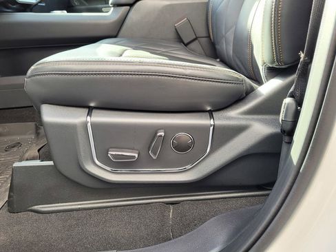 New 2024 Ford Expedition Max Platinum image 7