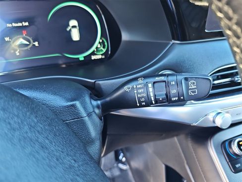 Used 2022 Hyundai Palisade Calligraphy image 21