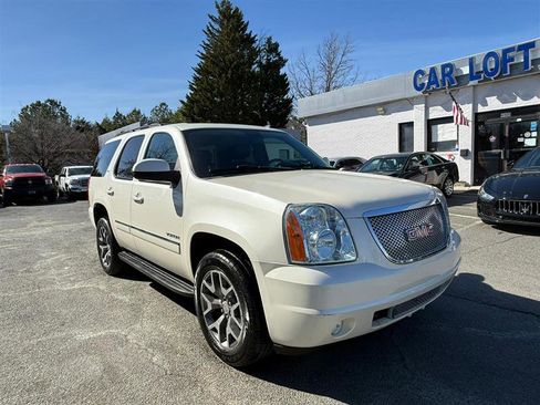 Used 2013 GMC Yukon SLT w/ SLT-2 Equipment Package image 5