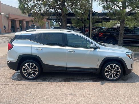 Used 2019 GMC Terrain SLT FWD image 6