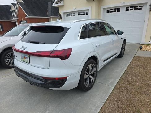 Used 2024 Audi Q8 e-tron Premium Plus w/ Premium Plus Package image 5