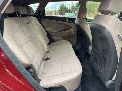 Used 2019 Hyundai Tucson SE image 11