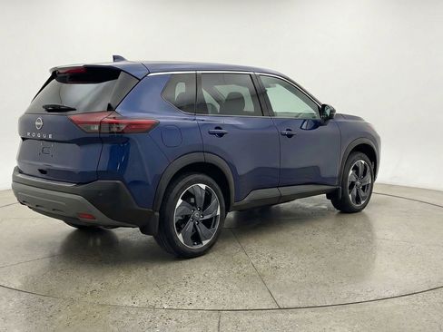 Used 2025 Nissan Rogue SV AWD/4WD image 9