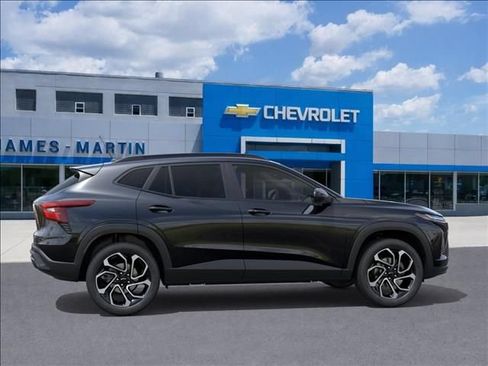 New 2026 Chevrolet Trax RS w/ Driver Confidence Package FWD image 5