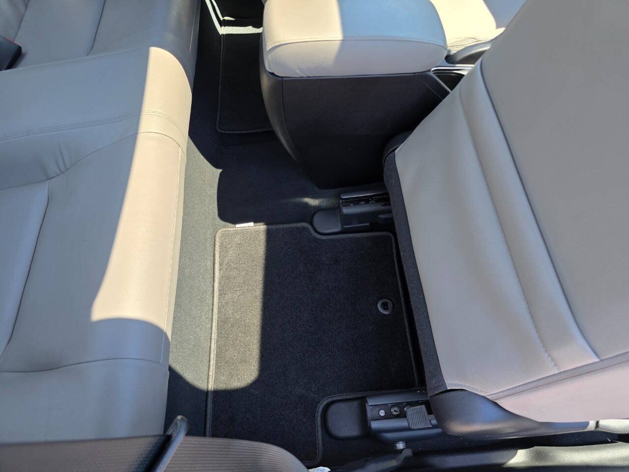 Used 2015 Honda Civic EX-L image 25