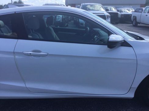 Used 2019 Honda Civic EX image 12