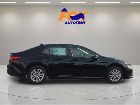 New 2026 Toyota Camry LE image 5