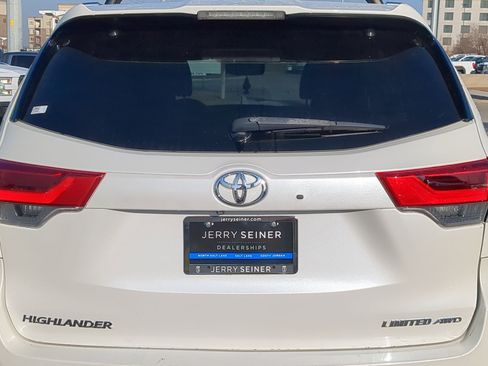 Used 2018 Toyota Highlander Limited Platinum image 13