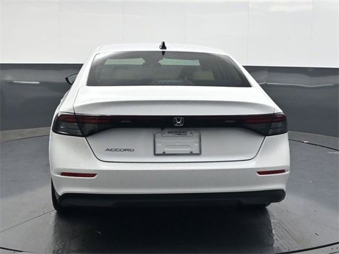 New 2025 Honda Accord SE image 5