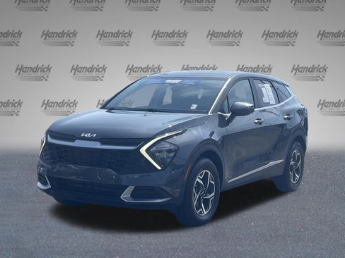 Used 2023 Kia Sportage LX AWD/4WD image 5