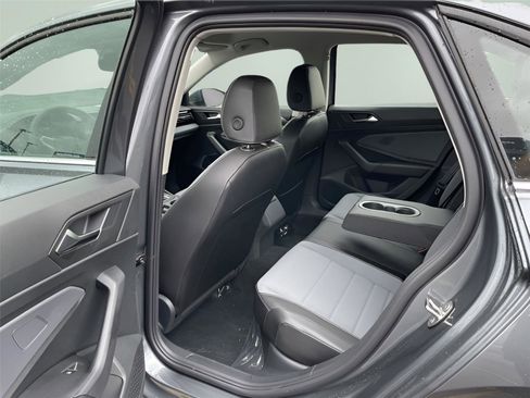 New 2025 Volkswagen Jetta SE image 12