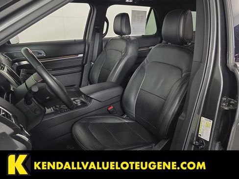Used 2018 Ford Explorer Limited w/ Equipment Group 301A AWD/4WD image 24