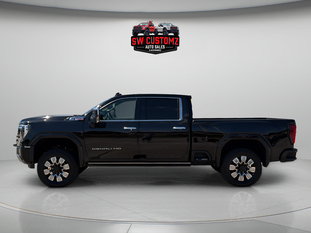 Used 2025 GMC Sierra 2500 Denali w/ Denali Reserve Package AWD/4WD image 4