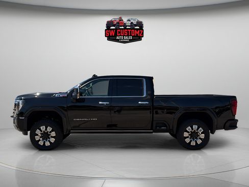 Used 2025 GMC Sierra 2500 Denali w/ Denali Reserve Package AWD/4WD image 4