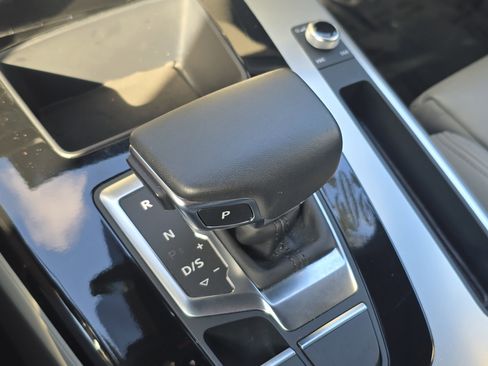 Used 2025 Audi Q5 2.0T Premium image 33