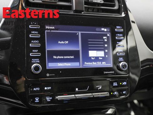 Used 2022 Toyota Prius LE image 18