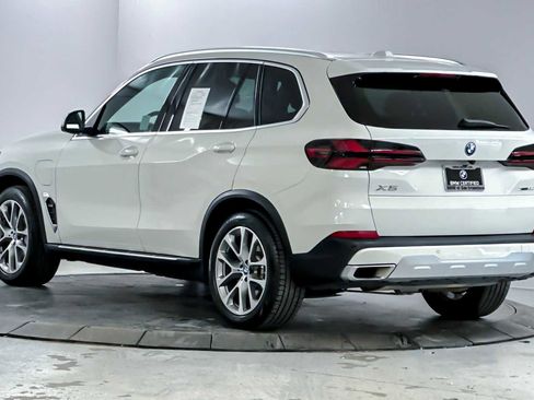 Used 2024 BMW X5 xDrive50e image 6