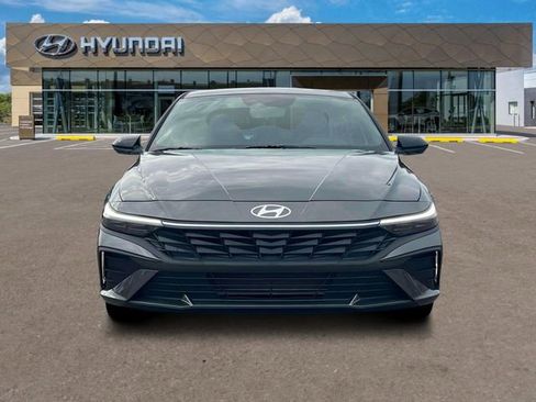 New 2025 Hyundai Elantra Sport image 13