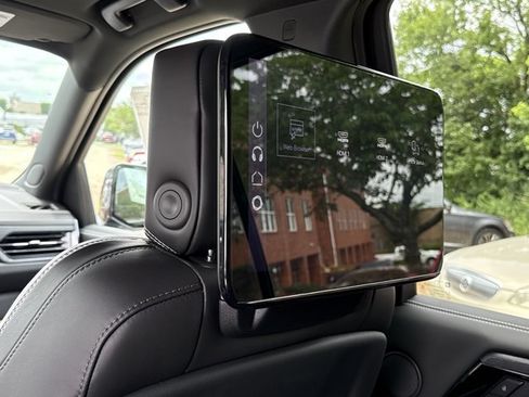 New 2026 GMC Yukon XL AT4 Ultimate w/ LPO, Floor Liner Package AWD/4WD image 9
