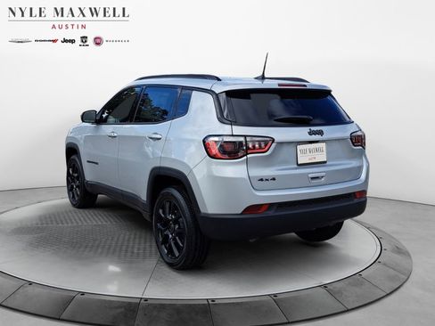 New 2026 Jeep Compass Latitude image 14