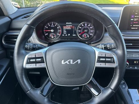 Used 2022 Kia Telluride SX w/ SX Prestige Package image 24
